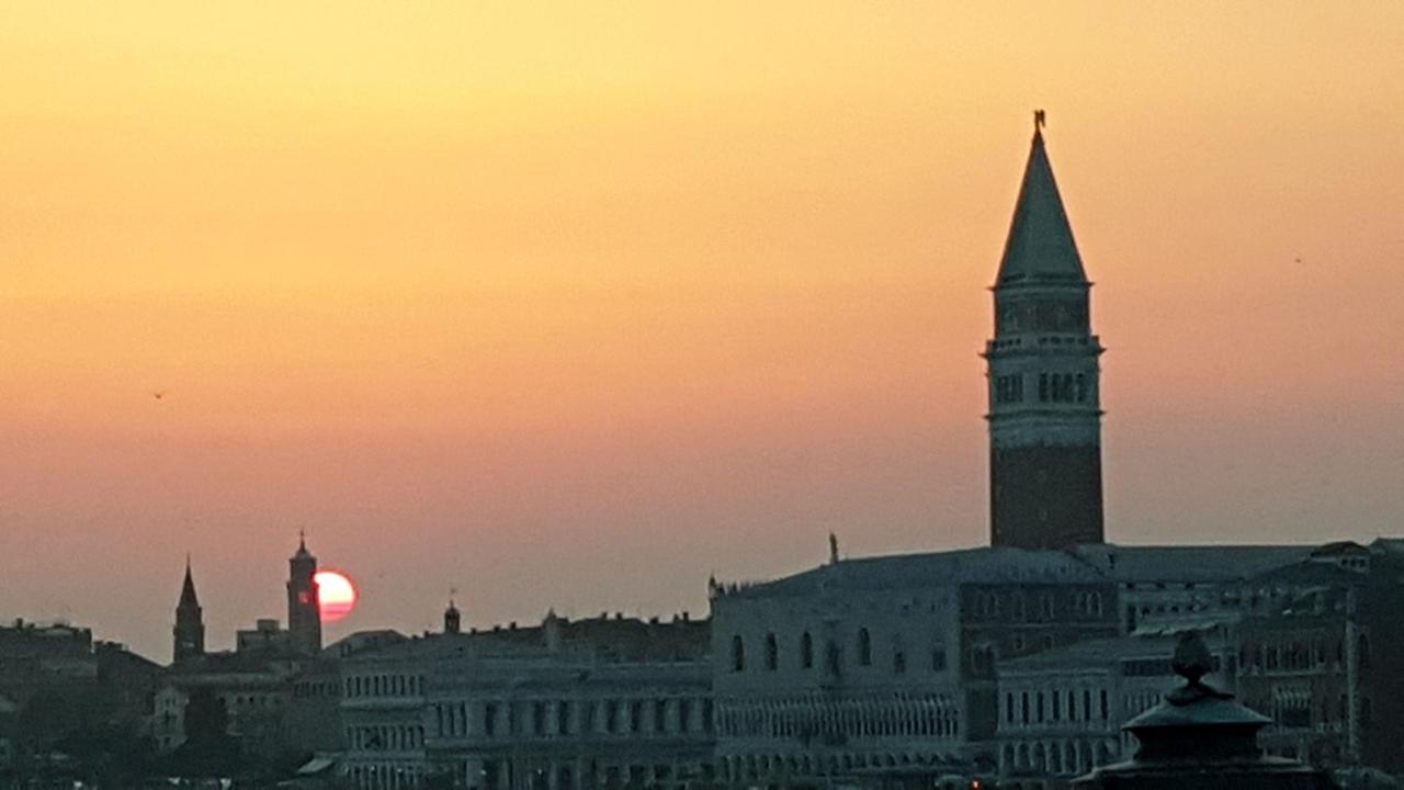 Beatiful Modern Flat Venice Centre With Private Lounge Green Area Relax المظهر الخارجي الصورة